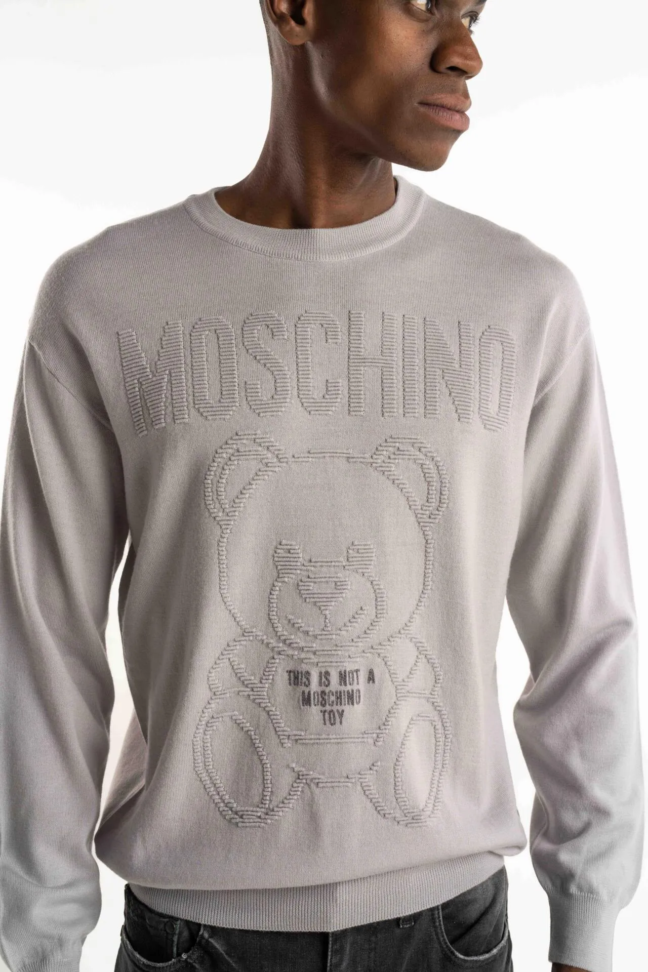 Moschino Men’s Sweater V0908 7000 485