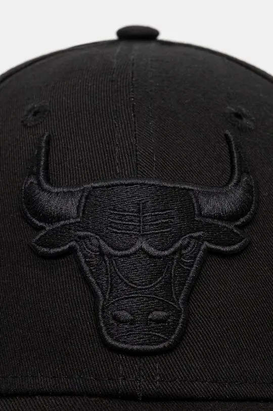 New Era cotton baseball cap LEAGUE ESSENTIAL 9TWENTY® CHICAGO BULLS black color with an application 60471485